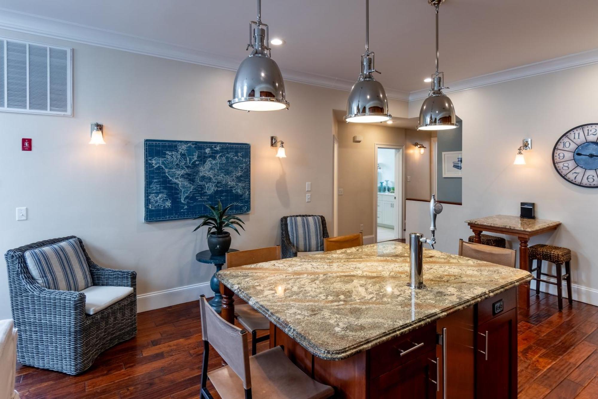 Апартаменты The Newport Lofts - 548 Thames Street Экстерьер фото